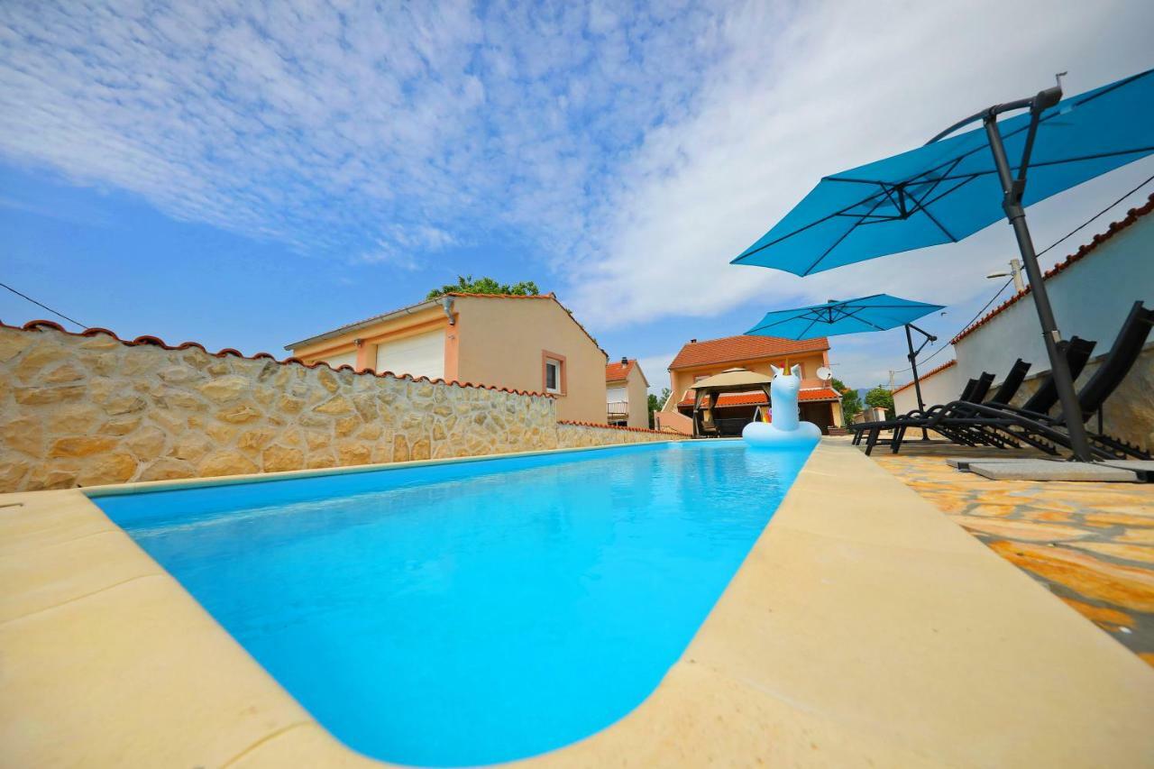 Holiday Home Luka Pridraga Exterior photo